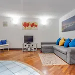 Guesthost - Casa Querida Central & Elegant Flat